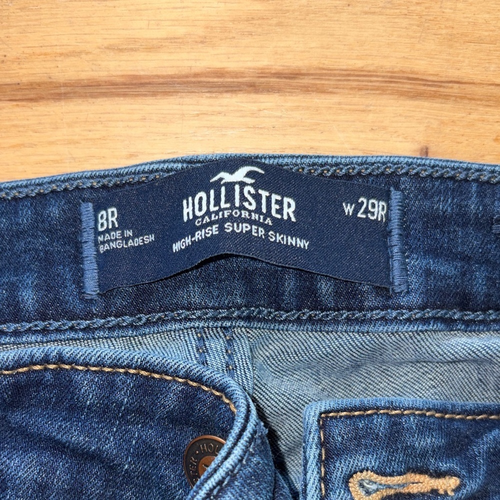 High-Rise Super Skinny Hollister Women's Jeans - Picture 2 of 4